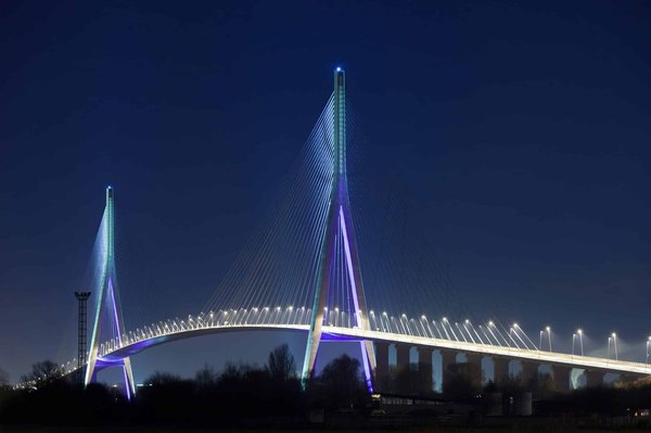 Wie können Anbau oder Umbau eines Wintergartens den Wohnkomfort und Wert einer Immobilie steigern?